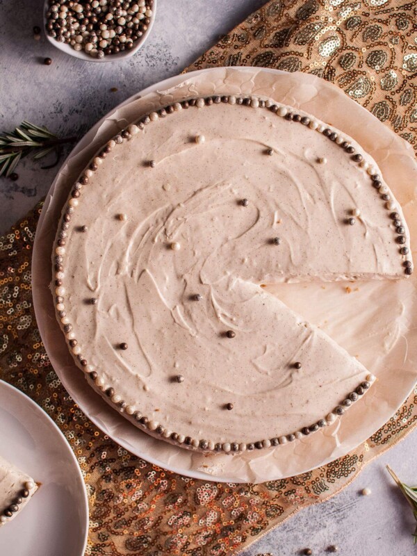 My easy no bake gingerbread cheesecake is a festive Christmas holiday treat without the effort!